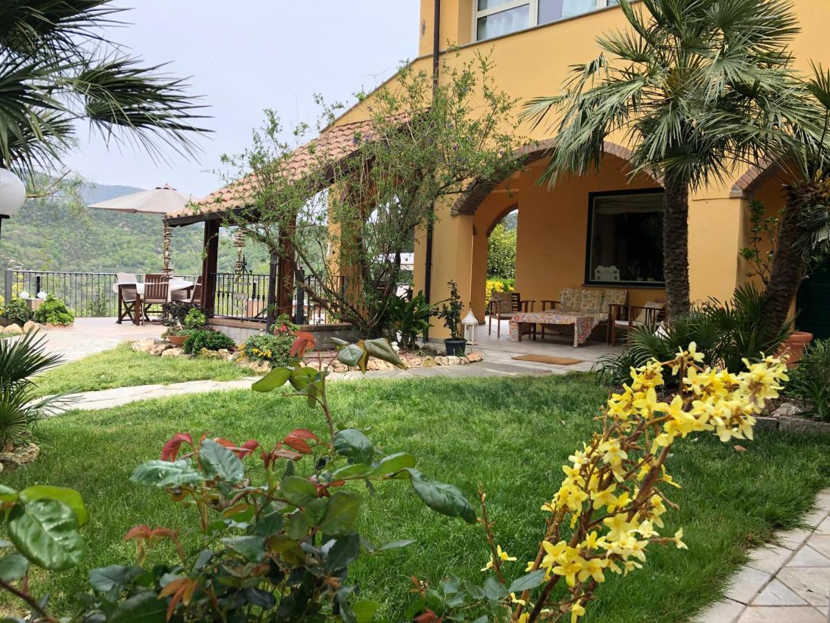 L'Acacia B&B Пиетра Лигуре Екстериор снимка