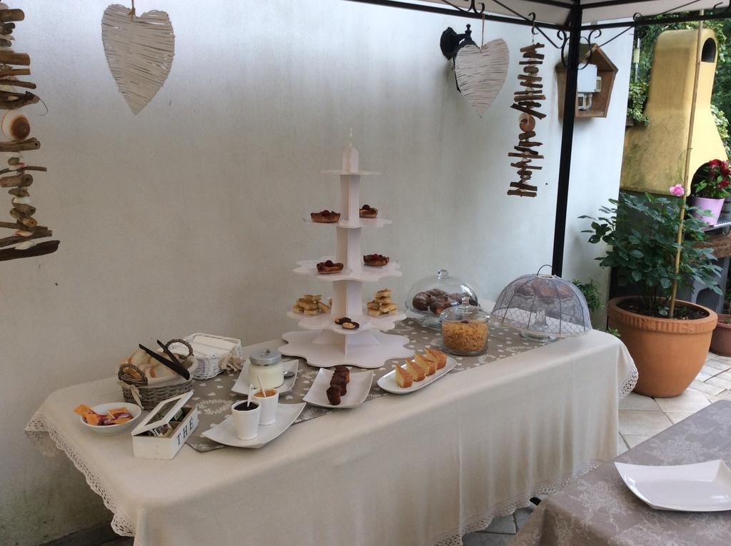 L'Acacia B&B Пиетра Лигуре Екстериор снимка