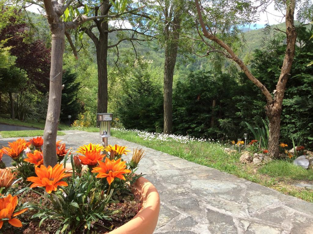L'Acacia B&B Пиетра Лигуре Екстериор снимка