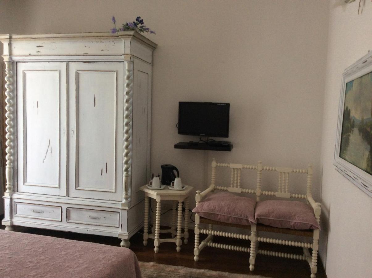 L'Acacia B&B Пиетра Лигуре Екстериор снимка